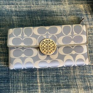 Coach Signature Long Wallet Clutch Gray Blue ✨